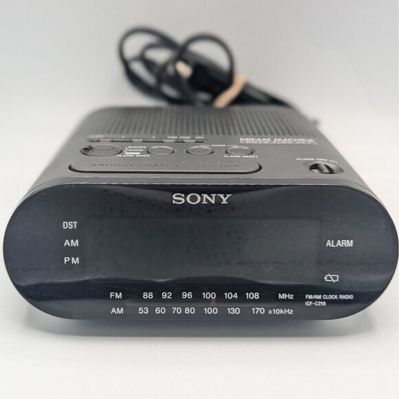 Vintage Sony Dream Machine FM/AM Alarm Clock Radio Model ICF-C218 Working! - Picture 1 of 6